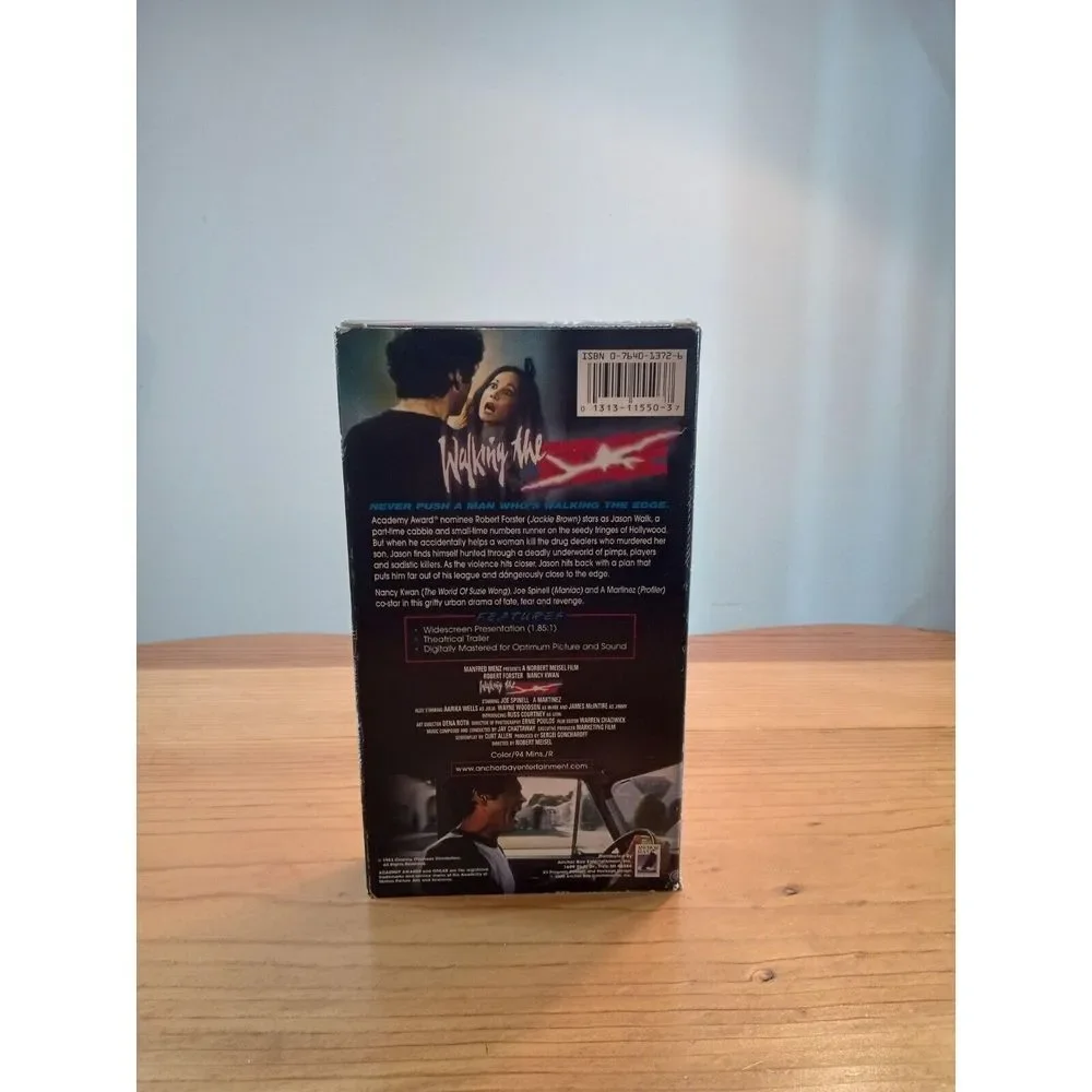 Walking‎ the Edge (VHS,1985) Robert Forster, Nancy Kwan - Widescreen 🔫🔫